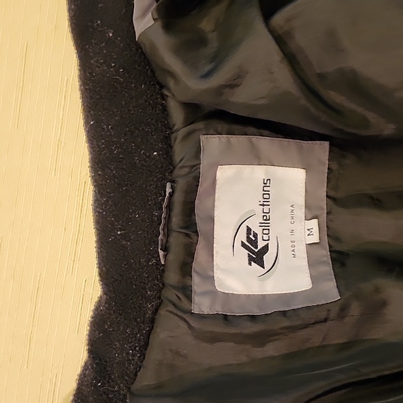 ZLC Collections Dark Gray Puffer Jacket, Size Medium - Picture 6 of 9